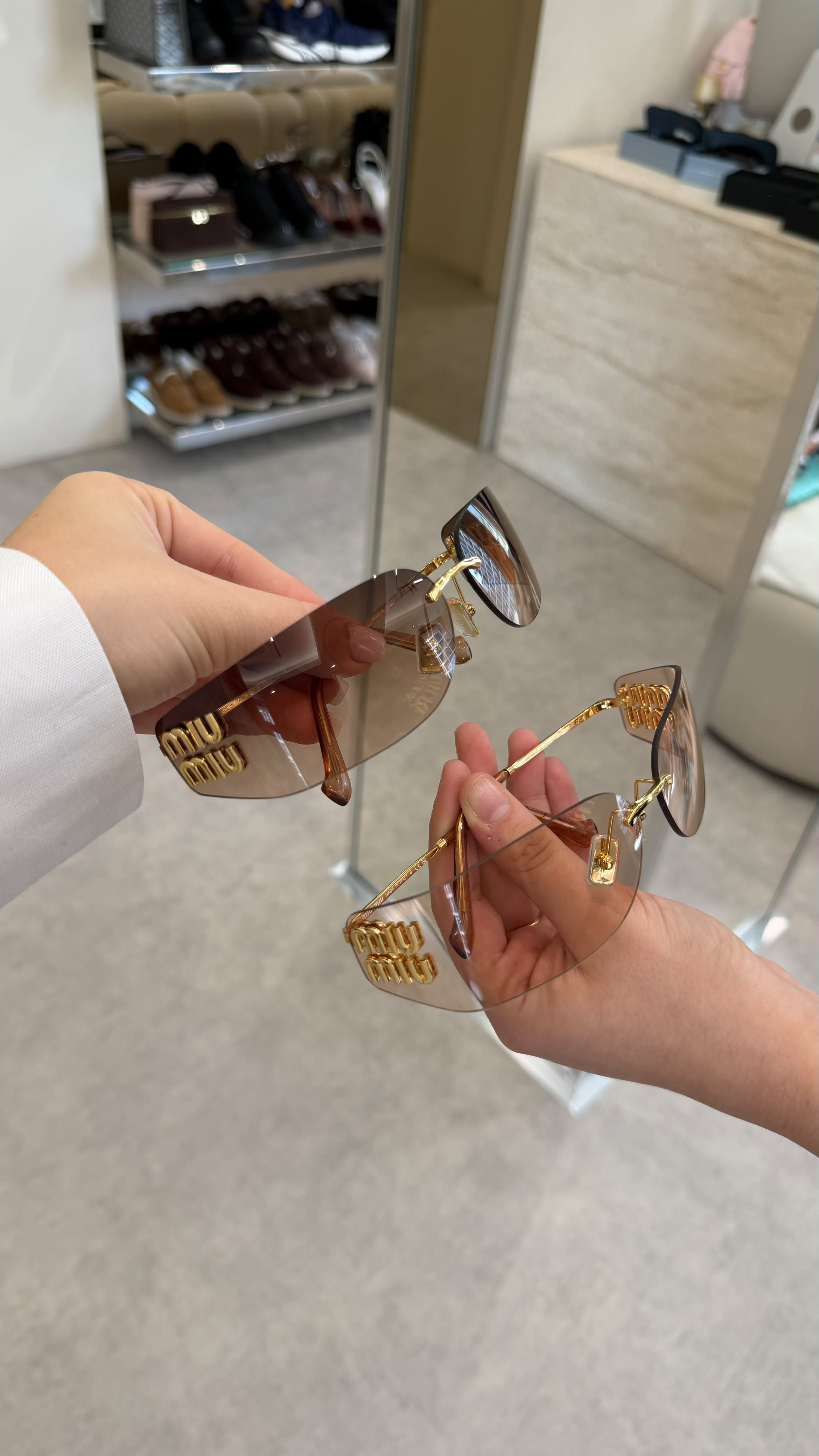 MU 54YS sunglasses